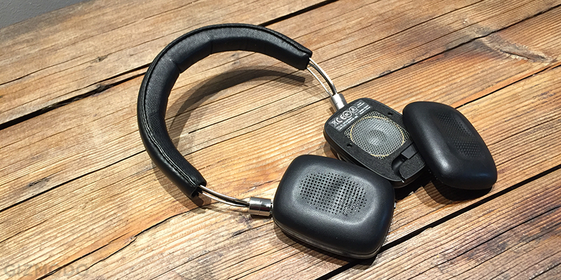 Illustration for article titled Bowers & Wilkins' First Wireless Headphones Are Brilliant—Except for One Thing